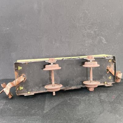 LOT 24: Lionel Pre-War O-Gauge 803 Hopper Car, 902 Gondola, 651 Flat Car & More