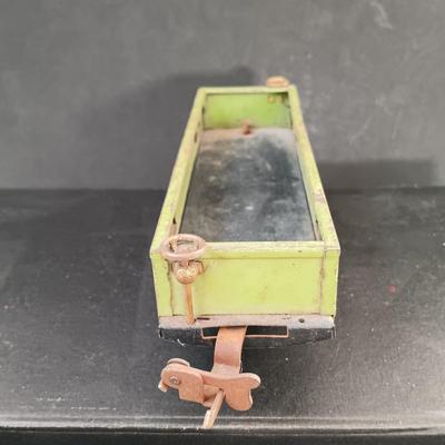 LOT 24: Lionel Pre-War O-Gauge 803 Hopper Car, 902 Gondola, 651 Flat Car & More