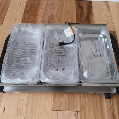LOT 25: Nutrichef Food Warmer / Buffet Server, Worldwide Home Products Buffet Server & Grilling Basket