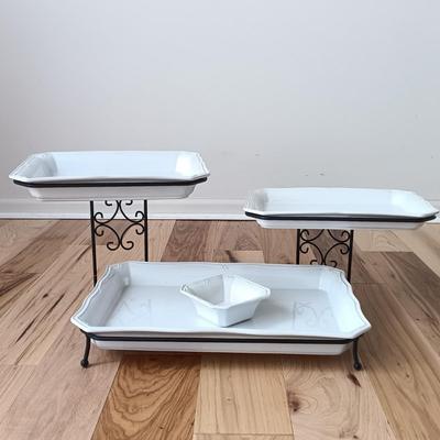 LOT 25: Nutrichef Food Warmer / Buffet Server, Worldwide Home Products Buffet Server & Grilling Basket