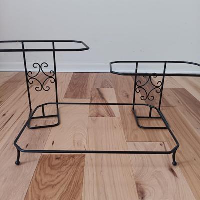 LOT 25: Nutrichef Food Warmer / Buffet Server, Worldwide Home Products Buffet Server & Grilling Basket