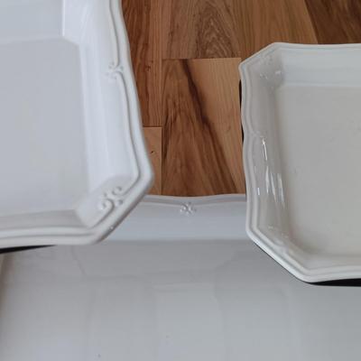 LOT 25: Nutrichef Food Warmer / Buffet Server, Worldwide Home Products Buffet Server & Grilling Basket