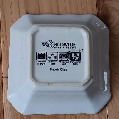 LOT 25: Nutrichef Food Warmer / Buffet Server, Worldwide Home Products Buffet Server & Grilling Basket