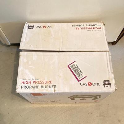 LOT 31: Gas One Outdoor High Pressure Propane Burner Model No. B-5450 in Original Box