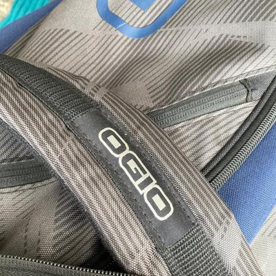 LOT 33: Collection of Golf Clubs and Accessories - Taylor Made, Callaway, Ram, Vesuvius Ceramic Putter with Ogio Golf Bag