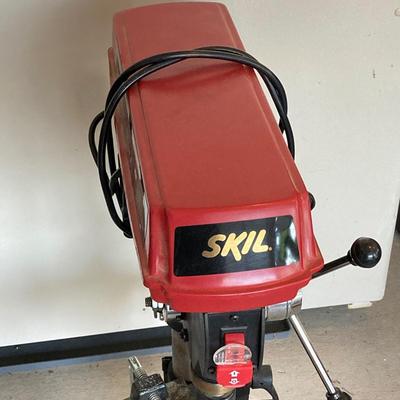 LOT 35: Skil 3320 10" Benchtop Drill Press