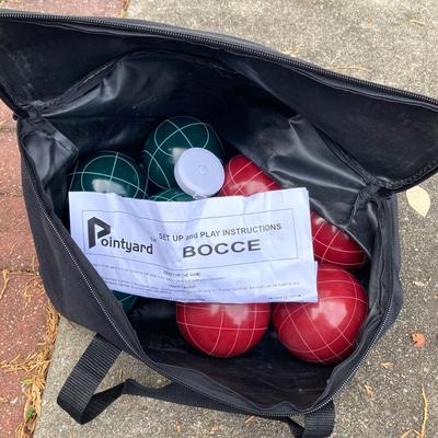 LOT 37: Outdoor Yard Games Collection in Storage Bags - Champion Sports Horseshoes, Franklin Volleyball & Badminton Set and Pointyard...