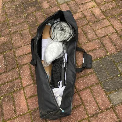 LOT 37: Outdoor Yard Games Collection in Storage Bags - Champion Sports Horseshoes, Franklin Volleyball & Badminton Set and Pointyard...