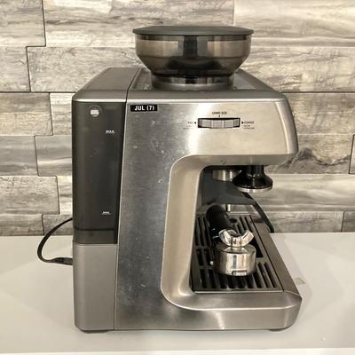 LOT 39: Breville Expresso Machine