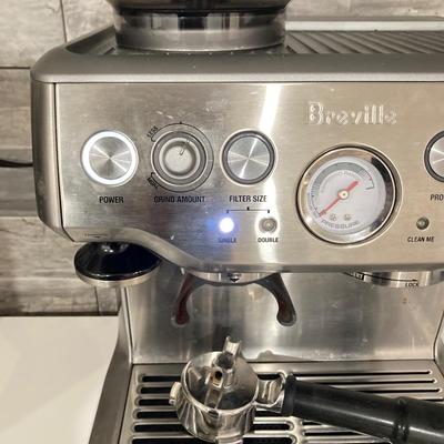 LOT 39: Breville Expresso Machine