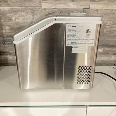 LOT 40: Euhomy Portable Electronic Ice Maker Model IM-F with Bellemain Ice Bucket