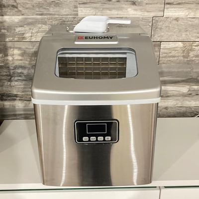 LOT 40: Euhomy Portable Electronic Ice Maker Model IM-F with Bellemain Ice Bucket
