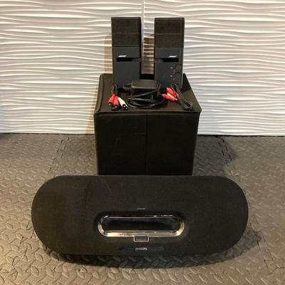 LOT 52: Bose Media Mate Computer Speakers with Philips Model No DS9/37 Docking Speaker
