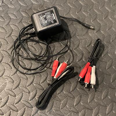 LOT 52: Bose Media Mate Computer Speakers with Philips Model No DS9/37 Docking Speaker