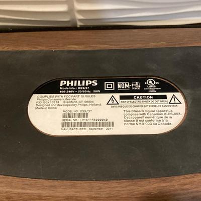 LOT 52: Bose Media Mate Computer Speakers with Philips Model No DS9/37 Docking Speaker