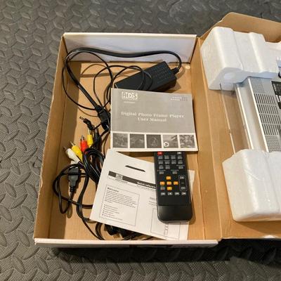 LOT 54: Metal City Skyline Wall Hanging / Art, ADs Digital Photo Frame and Picture Frame