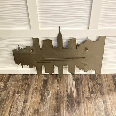LOT 54: Metal City Skyline Wall Hanging / Art, ADs Digital Photo Frame and Picture Frame
