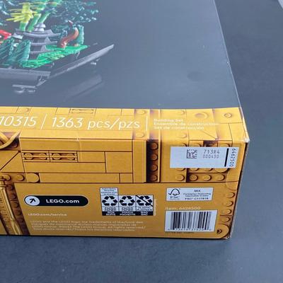 LOT 56: Lego Tranquil Garden Building Set - Item 6426500 New in Box