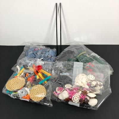 LOT 58: Lego Botanical Collection Orchid Building Set in Original Box