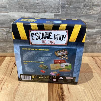 LOT 61: Mystery Game Collection - Escape Room, Hunt Killer and Codenames