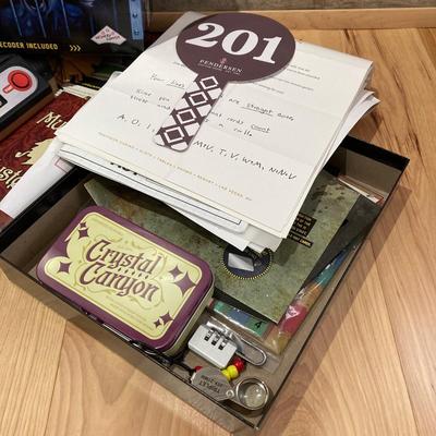 LOT 61: Mystery Game Collection - Escape Room, Hunt Killer and Codenames