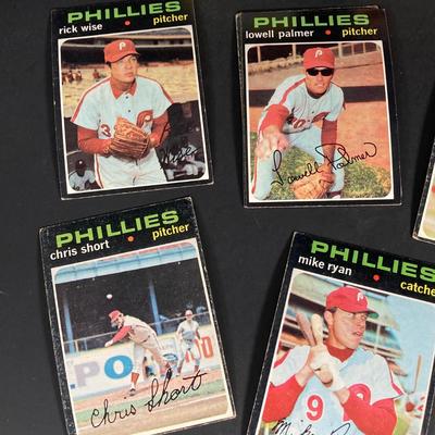 LOT 64: Vintage card Collection -, Baseball and Basketball Trading Cards and More