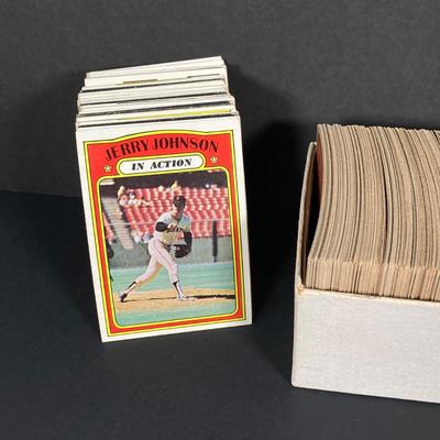 LOT 64: Vintage card Collection -, Baseball and Basketball Trading Cards and More