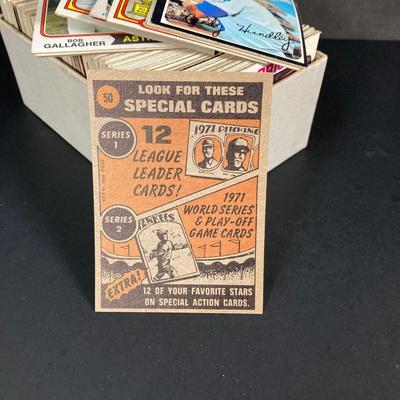 LOT 64: Vintage card Collection -, Baseball and Basketball Trading Cards and More