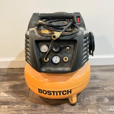 LOT 70: Bostitch 6 Gallon BTFP02011 Portable Compressor