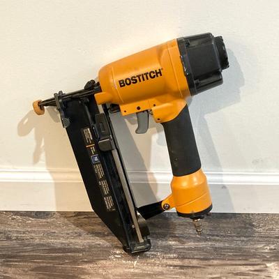 LOT 71: Collection of Bostitch Power Tools / Fastening Systems (Models SB-1664FN, SB-1850BN, BTFP71875)