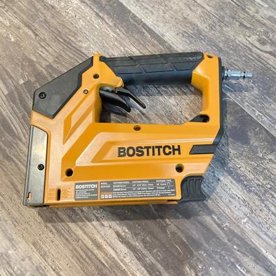 LOT 71: Collection of Bostitch Power Tools / Fastening Systems (Models SB-1664FN, SB-1850BN, BTFP71875)