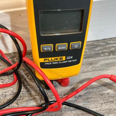 LOT 72: Fluke 324 True RMS Clamp Meter and Etekcity Digital Clamp Multimeter Model No. MSR-C600 with Storage Cases