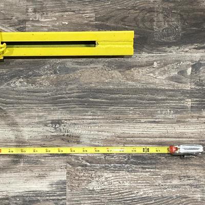 LOT 77: Red Line Professional DryWall Hoist Equipment