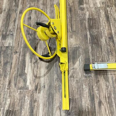 LOT 77: Red Line Professional DryWall Hoist Equipment