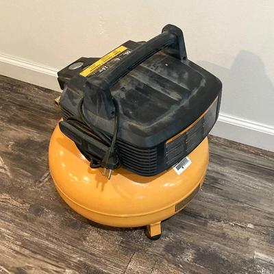 LOT 79: Bostitch 150 PSI 6 Gallon Portable Air Compressor BTFP02012