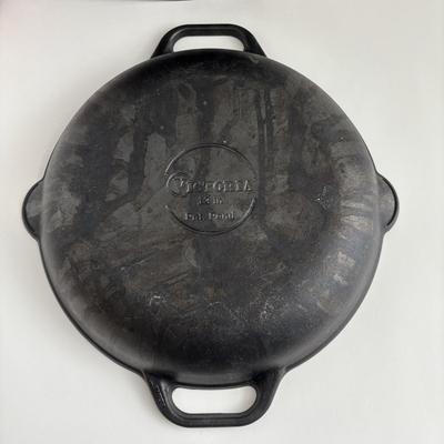 LOT 89: Cast Iron Pans: Victoria & Cuisinel