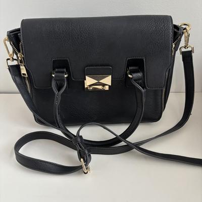 LOT 93: Ladies Purse Collection: Steve Madden Quilted Hobo, Faux Croc Embossed Leather Hobo & Faux Black Leather w/Gold Tone Hardware