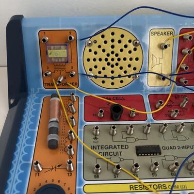 LOT 95: Elenco Electronics Playground 130 & Learning Center along with Thames & Kosmos Physics Workshop