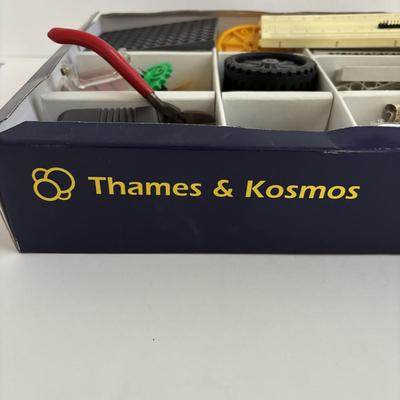LOT 95: Elenco Electronics Playground 130 & Learning Center along with Thames & Kosmos Physics Workshop