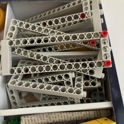 LOT 95: Elenco Electronics Playground 130 & Learning Center along with Thames & Kosmos Physics Workshop