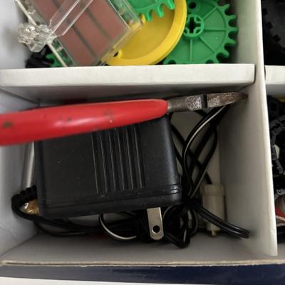 LOT 95: Elenco Electronics Playground 130 & Learning Center along with Thames & Kosmos Physics Workshop