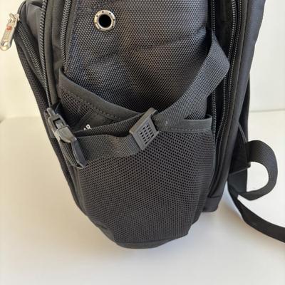 LOT 99: Black Swiss Gear Scan Smart Laptop Backpack