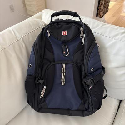 LOT 100: Blue & Black Swiss Gear Scan Smart Laptop Backpack New w/Tags