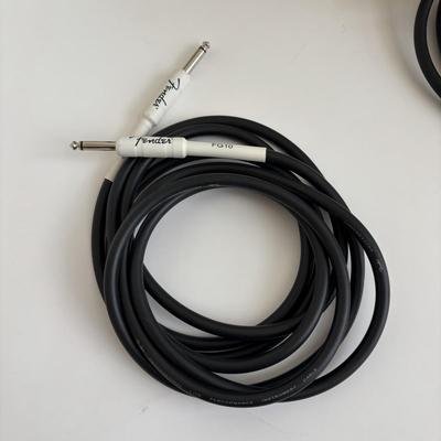 LOT 103: Yamaha No THR1011 Desk Top Guitar Amp