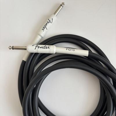 LOT 103: Yamaha No THR1011 Desk Top Guitar Amp