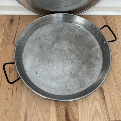 LOT 104: Aluminum Paella Pan
