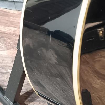 LOT 111: Yamaha APX500III Acoustic Electric Guitar with Road Runner Case