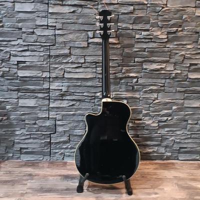 LOT 111: Yamaha APX500III Acoustic Electric Guitar with Road Runner Case