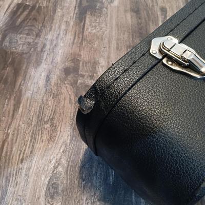 LOT 111: Yamaha APX500III Acoustic Electric Guitar with Road Runner Case