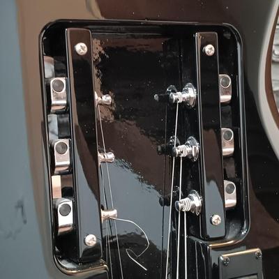 LOT 112: Traveler Guitar Escape EG-2 Travel Electric